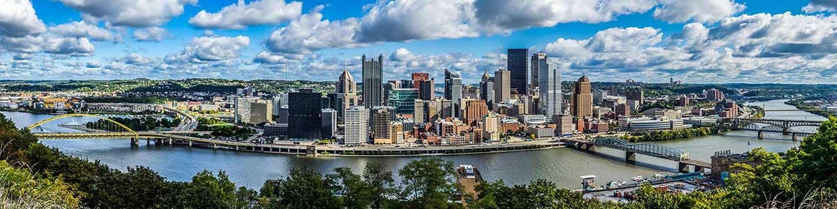 City of Pittsburgh skyline photo.